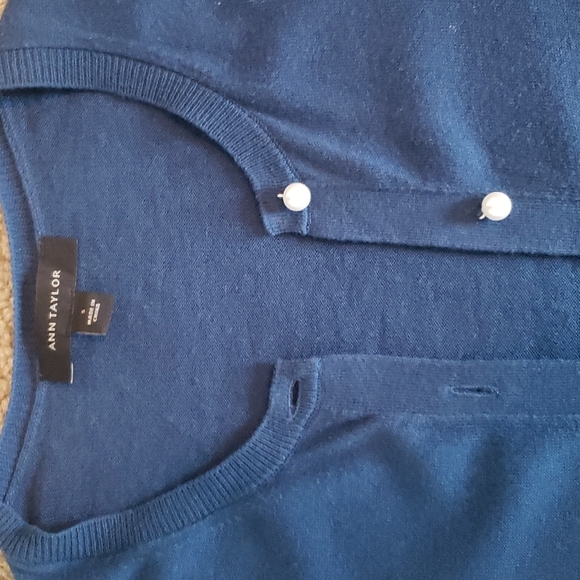 Navy cardigan with pearl buttons - Picture 2 of 3